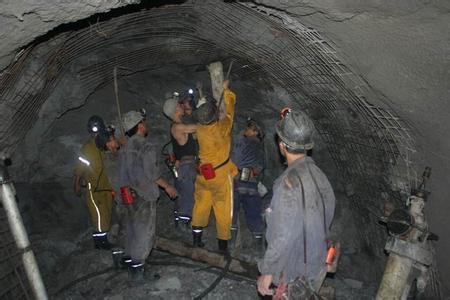 人民路街道工程爆破中的危险因素分析以及应对工程爆破危险的措施